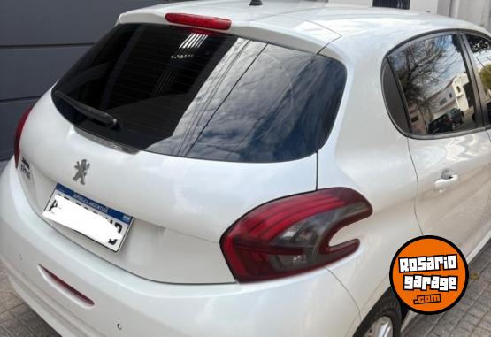 Autos - Peugeot 208 2019 Nafta 77000Km - En Venta