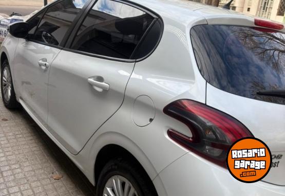 Autos - Peugeot 208 2019 Nafta 77000Km - En Venta