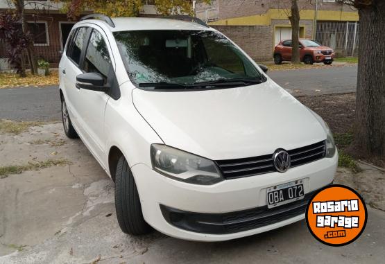 Autos - Volkswagen Suran Trendline 1.6 2014 Nafta 180000Km - En Venta