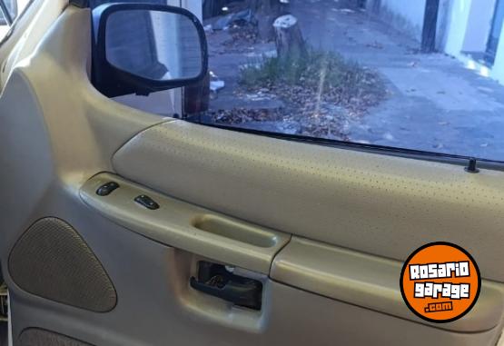 Camionetas - Ford Explorer 99 XLT 1999 GNC 111111Km - En Venta