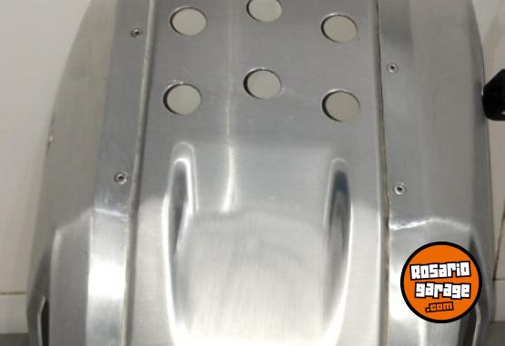 Accesorios para Motos - Cubre carter honda transalp 750 - En Venta