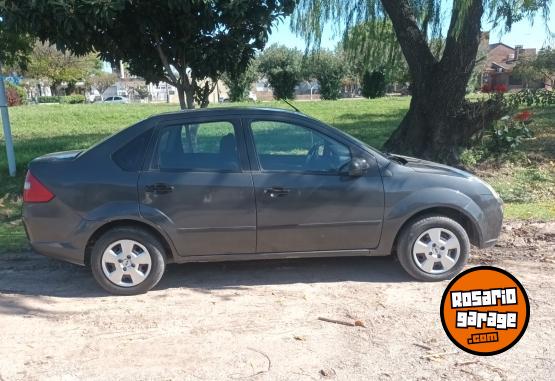 Autos - Ford Fiesta Max Amb 2008 Nafta 228000Km - En Venta