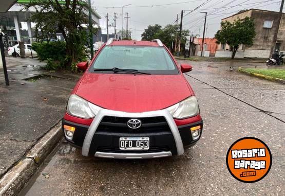Autos - Toyota Etios Cross 1.5 Xls 2014 Nafta 135000Km - En Venta