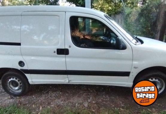 Utilitarios - Citroen Berlingo furgón 1.4 nafta 2012 Nafta 198082Km - En Venta