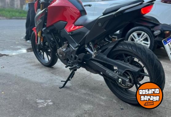 Motos - Honda CB300 2024 Nafta 4200Km - En Venta