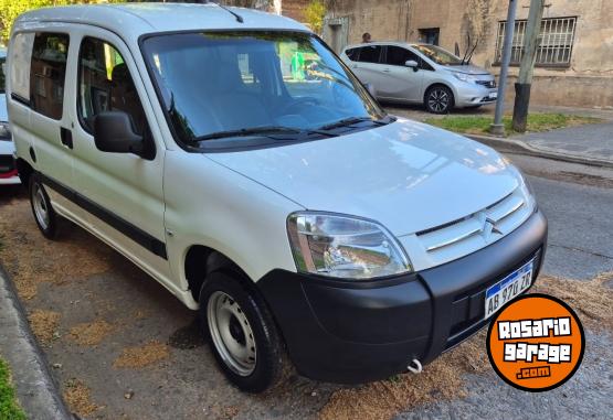 Utilitarios - Citroen Berlingo mixta hdi 1ra ma 2017 Diesel 155000Km - En Venta