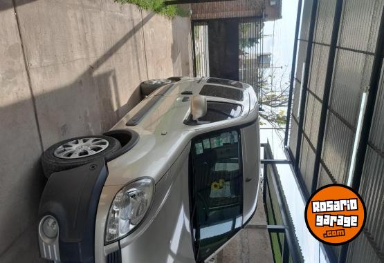 Utilitarios - Renault Kangoo 2011 Nafta 200000Km - En Venta
