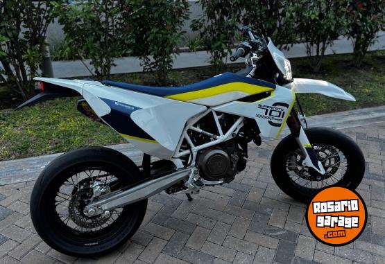 Motos - Husqvarna 701 supermoto 2018 Nafta 14000Km - En Venta