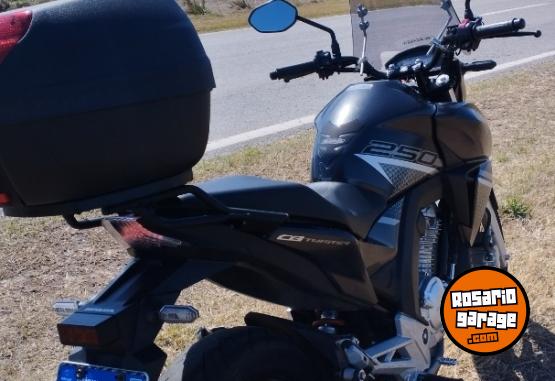Motos - Honda CB 250 2023 Nafta 30000Km - En Venta