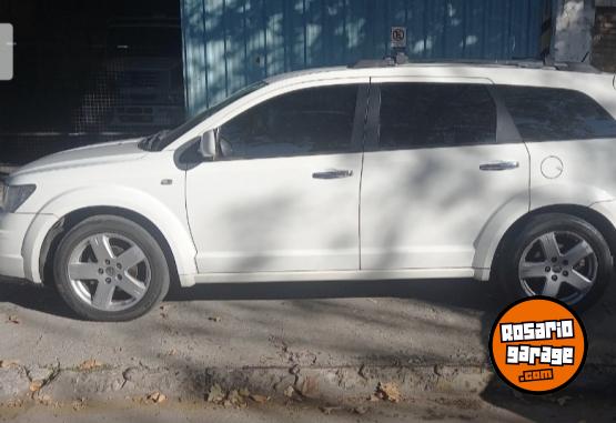 Camionetas - Dodge Journey RT 2010 Nafta 132000Km - En Venta