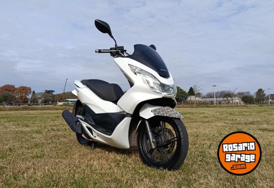 Motos - Honda PCX 150 2017 Nafta 32000Km - En Venta