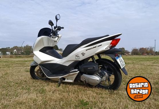 Motos - Honda PCX 150 2017 Nafta 32000Km - En Venta