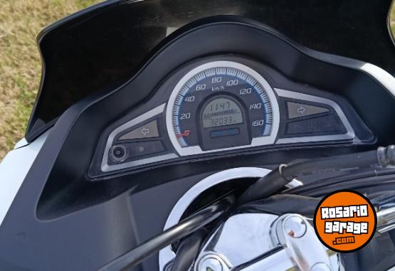 Motos - Honda PCX 150 2017 Nafta 32000Km - En Venta