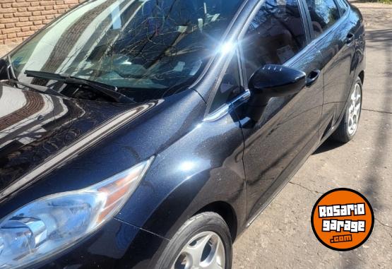 Autos - Ford Fiesta kinetic 2011 Nafta 175000Km - En Venta