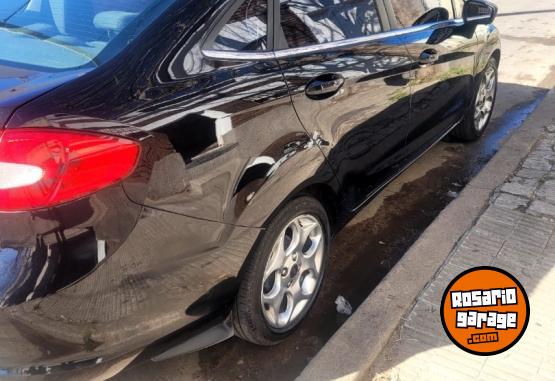 Autos - Ford Fiesta kinetic 2011 Nafta 175000Km - En Venta