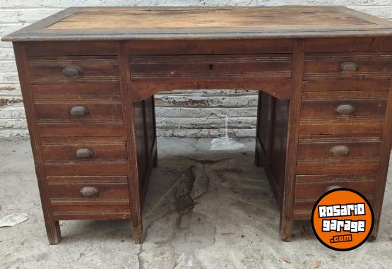 Hogar - Escritorio antiguo - En Venta