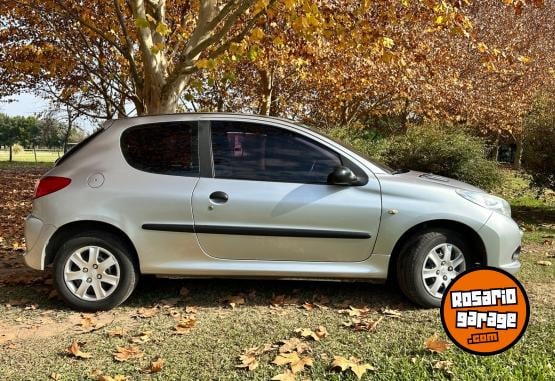 Autos - Peugeot 207 compact 2013 Nafta 104000Km - En Venta