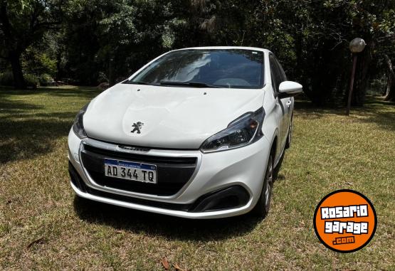 Autos - Peugeot 208 2019 Nafta 80000Km - En Venta