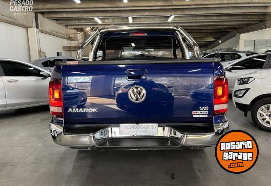 Camionetas - Volkswagen Amarok Highline v6 2023 Diesel 32200Km - En Venta