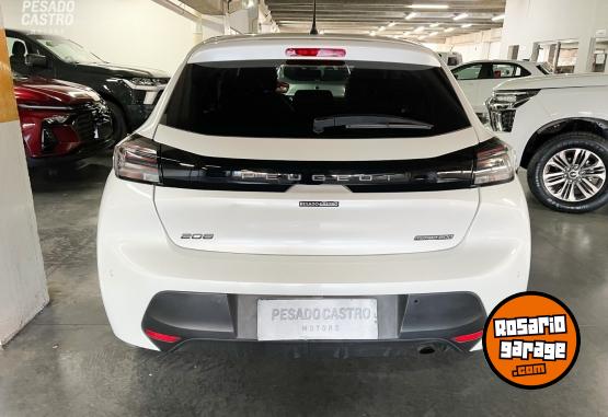 Autos - Peugeot 208 Allure Pack 2024 Nafta 46000Km - En Venta