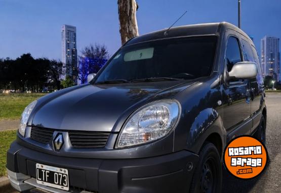 Utilitarios - Renault Kangoo furgón base mix 2012 Nafta 179000Km - En Venta