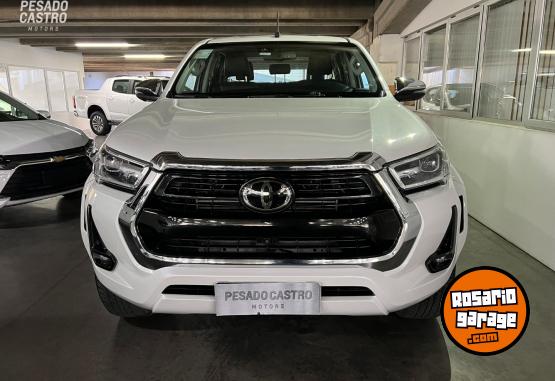 Camionetas - Toyota Hilux SRX 2024 Diesel 49540Km - En Venta