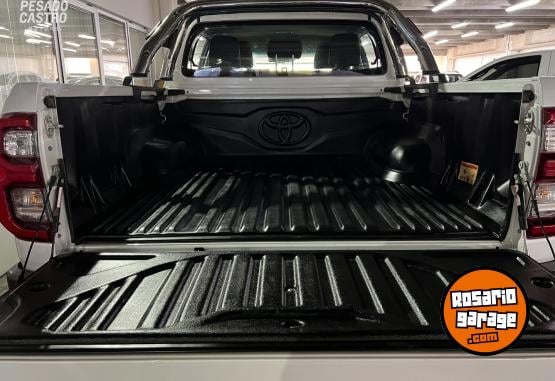 Camionetas - Toyota Hilux SRX 2024 Diesel 49540Km - En Venta