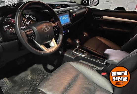 Camionetas - Toyota Hilux SRX 2024 Diesel 49540Km - En Venta