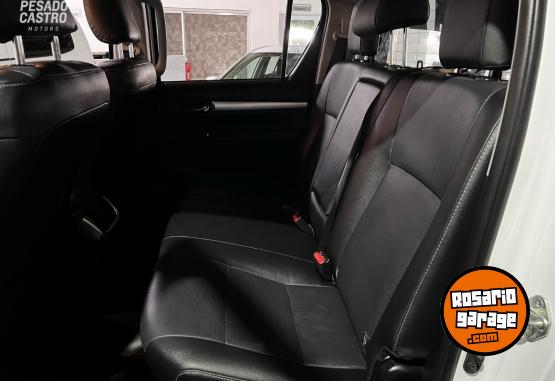 Camionetas - Toyota Hilux SRX 2024 Diesel 49540Km - En Venta
