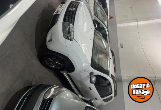 Camionetas - Renault Duster 2015 Nafta 150000Km - En Venta