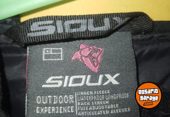 Indumentaria - Camperón impermeable M/L justo ultraliviana importada - En Venta