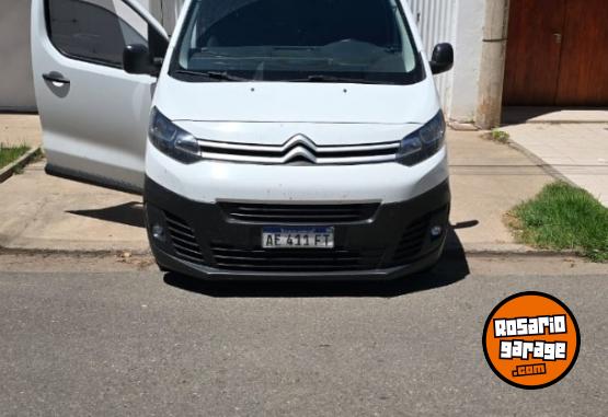 Utilitarios - Citroen Jumpy mixto 2020 Diesel 73500Km - En Venta