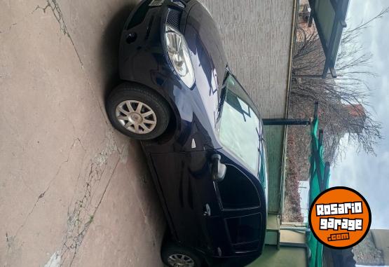 Autos - Renault sandero 2009 Nafta 200000Km - En Venta