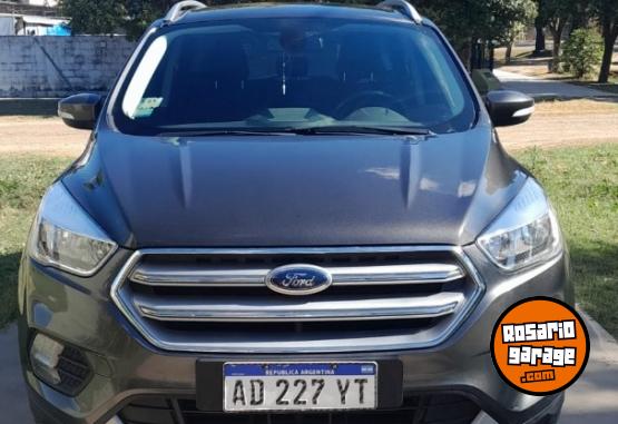 Autos - Ford KUGA 2018 Nafta 85000Km - En Venta