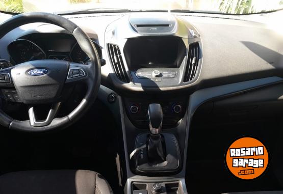 Autos - Ford KUGA 2018 Nafta 85000Km - En Venta