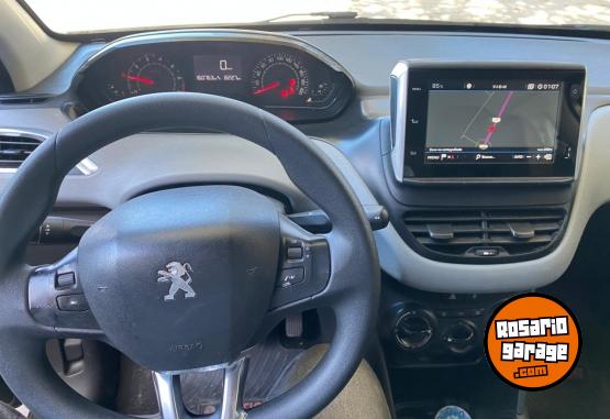 Autos - Peugeot 208 2014 GNC 159000Km - En Venta