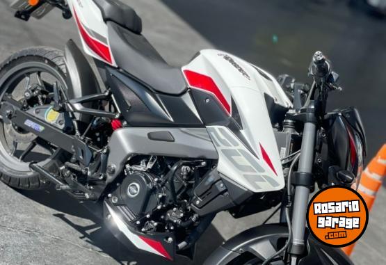 Motos - Bajaj Rouser 2025 Nafta 5000Km - En Venta