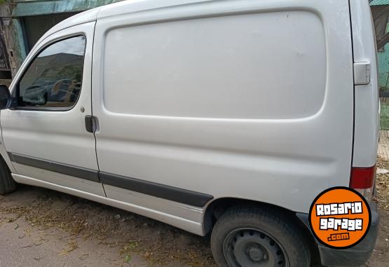 Utilitarios - Peugeot Partner Confort 1.6 2018 GNC 147800Km - En Venta