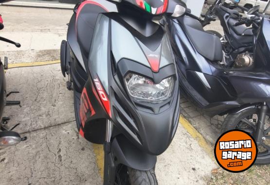 Motos - Aprilia SR 160 2024 Nafta 12500Km - En Venta
