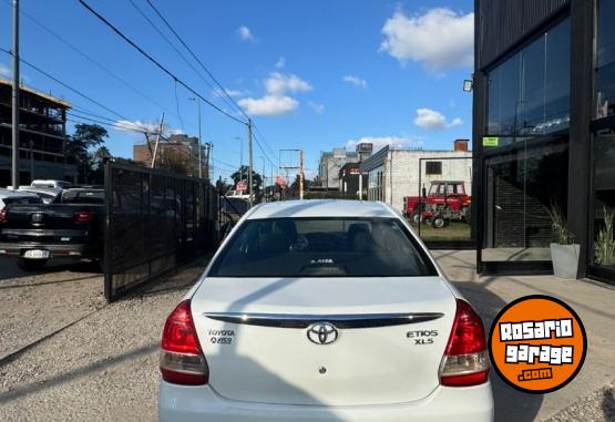 Autos - Toyota ETIOS 1.5 XLS 2015 Nafta - En Venta