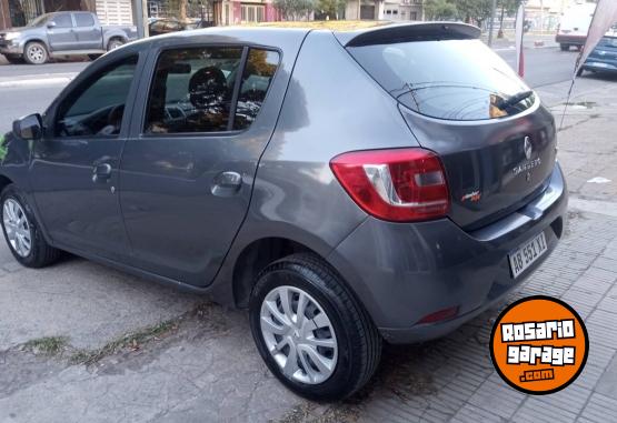 Autos - Renault SANDERO DYNAMIQUE 2017 Nafta 110000Km - En Venta