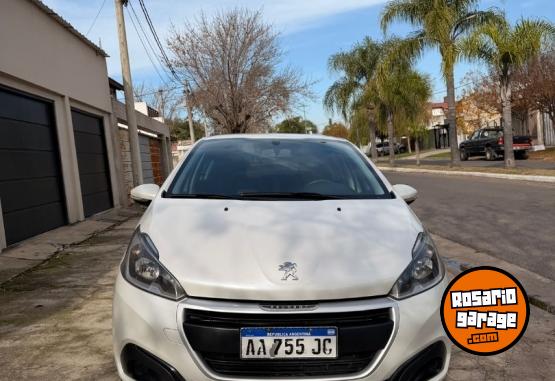 Autos - Peugeot 208 Active 2016 Nafta 150000Km - En Venta