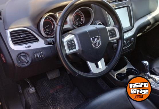 Camionetas - Dodge Journey SXT 2017 Nafta 165000Km - En Venta