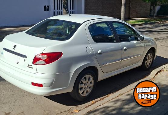 Autos - Peugeot Compact 1.4 allure 2013 Nafta 185000Km - En Venta