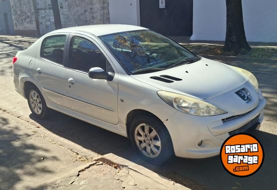 Autos - Peugeot Compact 1.4 allure 2013 Nafta 185000Km - En Venta