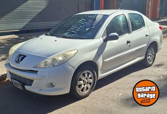 Autos - Peugeot Compact 1.4 allure 2013 Nafta 185000Km - En Venta