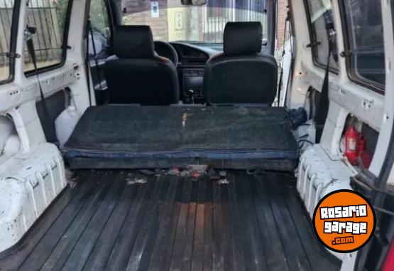Utilitarios - Peugeot Partner 1998 Diesel 111111Km - En Venta