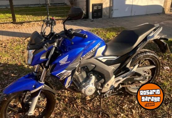 Motos - Honda Twister 250 2022 Nafta 25000Km - En Venta