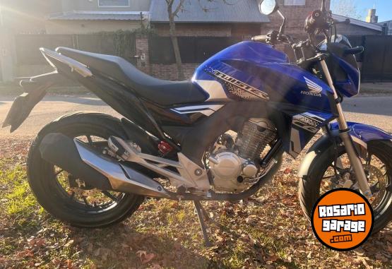 Motos - Honda Twister 250 2022 Nafta 25000Km - En Venta