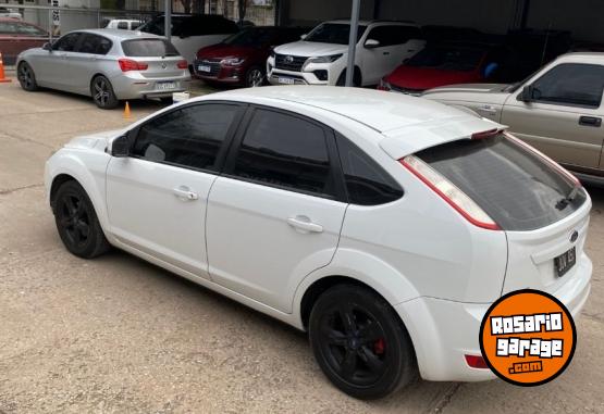 Autos - Ford Focus Trend 1.6 MT 2011 Nafta 205000Km - En Venta